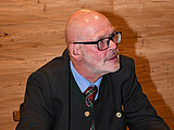 Und i bleib anoch zwa Joahr Kassier-